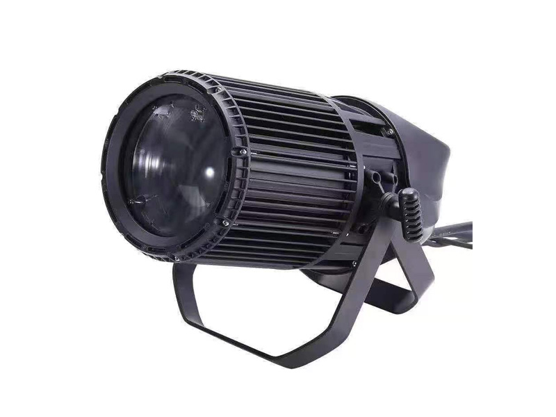 防水调焦面光灯